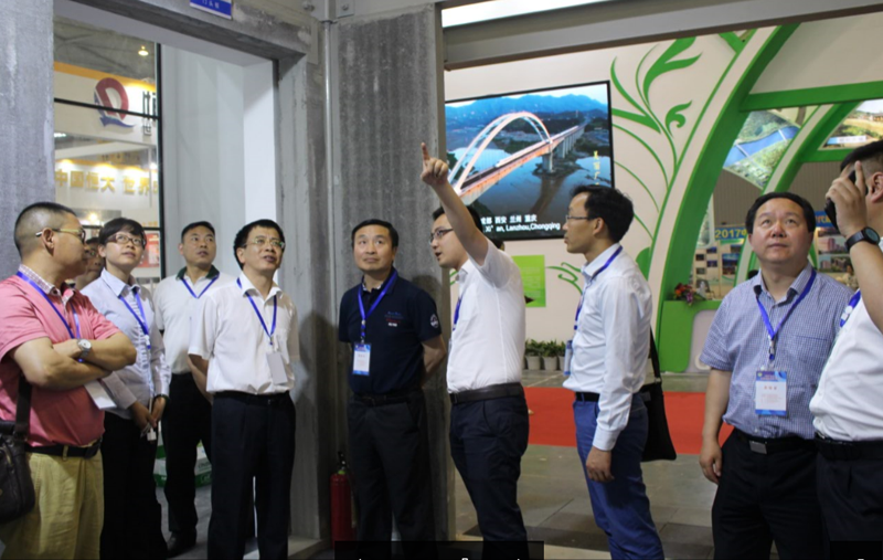 集團(tuán)公司作為西南優(yōu)秀建筑集成服務(wù)商成功亮相(圖3) 集團(tuán)公司作為西南優(yōu)秀建筑集成服務(wù)商成功亮相(圖3)