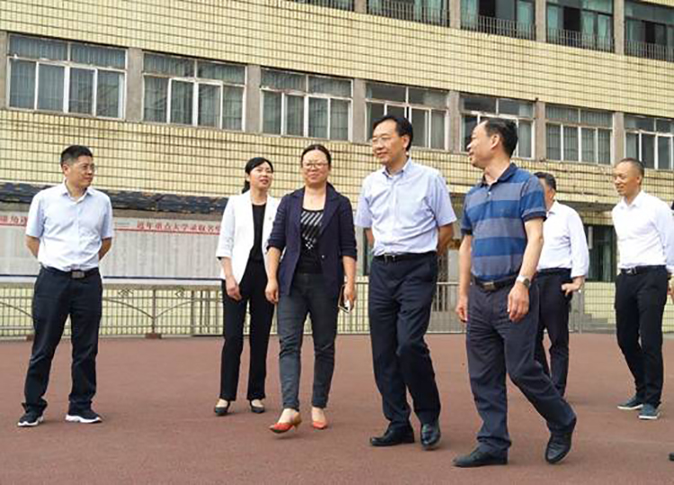 省教育廳張瀾濤副廳長(zhǎng)到競(jìng)力學(xué)校調(diào)研視察工作(圖2)