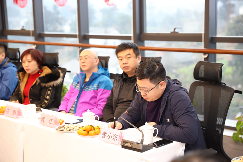 喜慶新春佳節(jié) 共話美好未來——川威集團(tuán)舉行迎新春座談會(huì)(圖5)