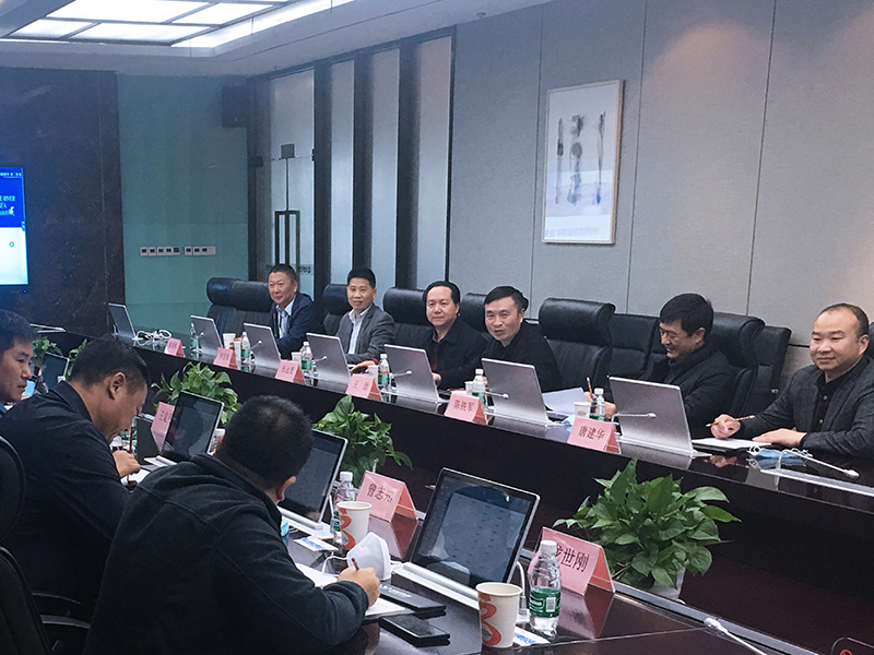 集團公司與鹽源金鐵礦業(yè)公司舉行交流座談(圖1)
