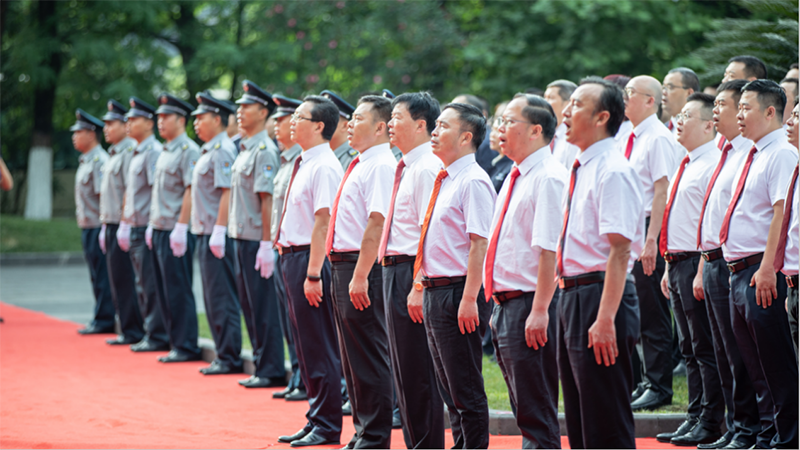 穩(wěn)中求進迎挑戰(zhàn)  行穩(wěn)致遠鑄百年 ——集團公司隆重舉行慶祝成立二十二周年升(圖7)
