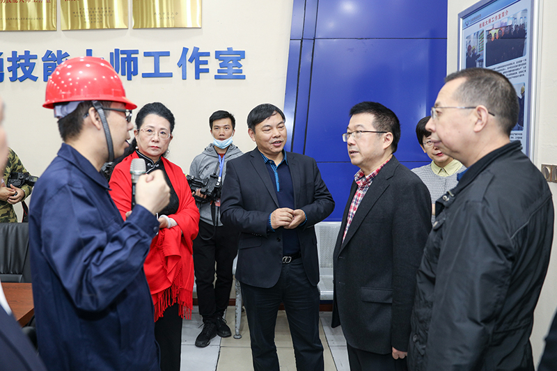 省總工會副主席苗勇率市州調(diào)研組專題調(diào)研川威集團企業(yè)職工之家陣地建設(shè)情況(圖5)