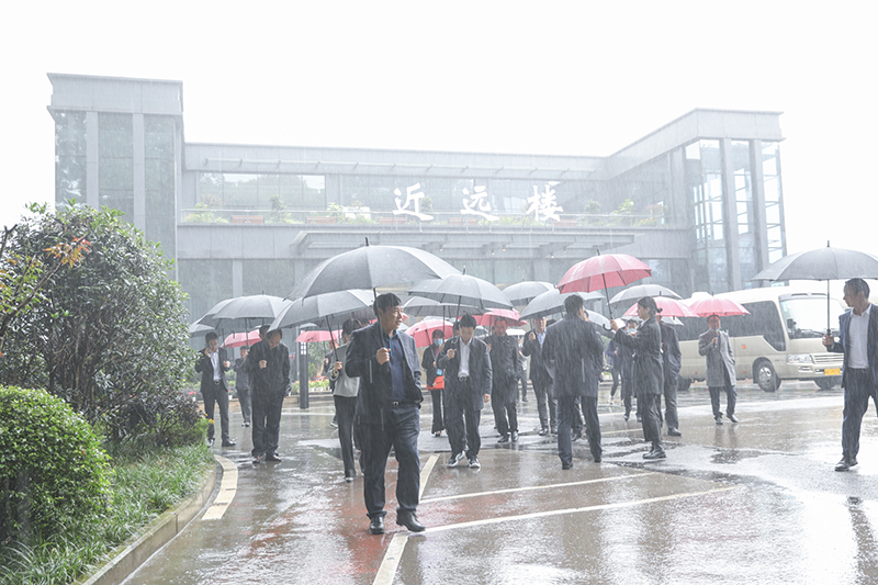 省總工會副主席苗勇率市州調(diào)研組專題調(diào)研川威集團企業(yè)職工之家陣地建設(shè)情況(圖7)