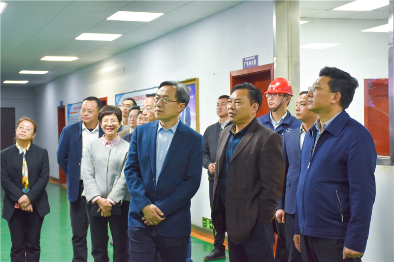 省總工會領導一行到川威連界基地調(diào)研(圖2)