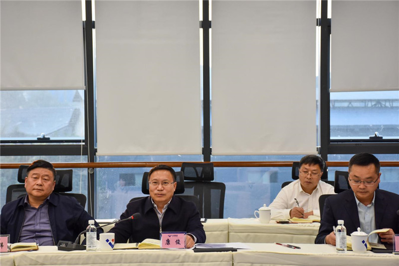 市政協(xié)主席康俊一行到川威召開“十四五”氫能產(chǎn)業(yè)發(fā)展調(diào)研座談會(圖4)