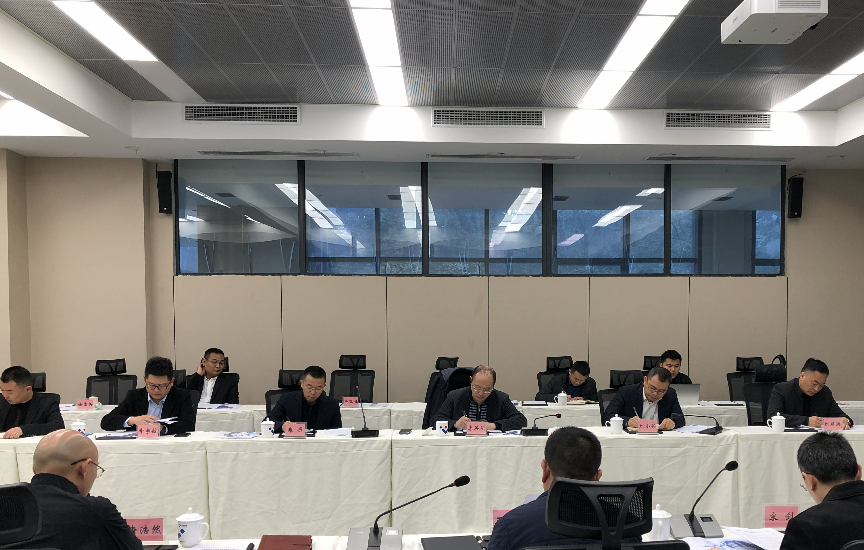 威遠縣經(jīng)開區(qū)、眾心樂公司組織召開連界鎮(zhèn)城市規(guī)劃暨船石湖濕地公園項目研究會(圖2)