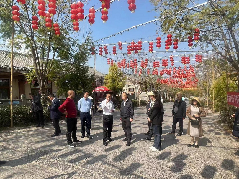 省審計廳陶志偉廳長一行赴大石板鄉(xiāng)村振興項目調(diào)研(圖2)