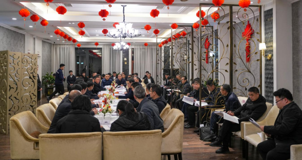 威遠(yuǎn)縣人民政府與川威集團(tuán)召開政企聯(lián)席會