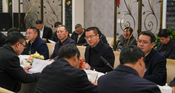 威遠(yuǎn)縣人民政府與川威集團(tuán)召開(kāi)政企聯(lián)席會(huì)(圖3) 威遠(yuǎn)縣人民政府與川威集團(tuán)召開(kāi)政企聯(lián)席會(huì)(圖3)