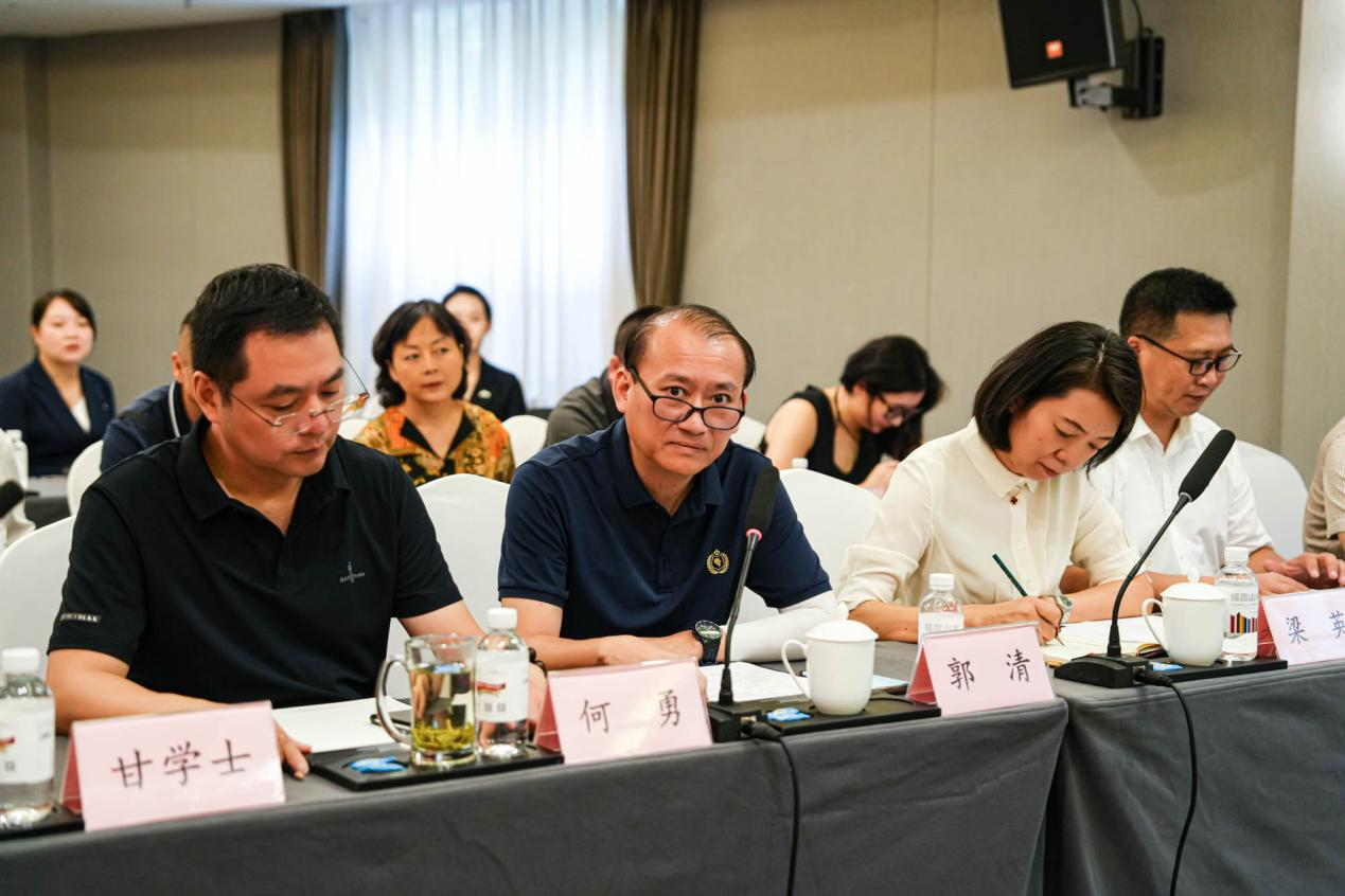省直工委一行到川威開展組織生活活動(dòng)(圖4) 省直工委一行到川威開展組織生活活動(dòng)(圖4)