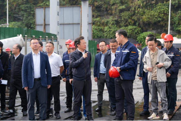 畢勝副市長帶隊到川威關心企業(yè)發(fā)展