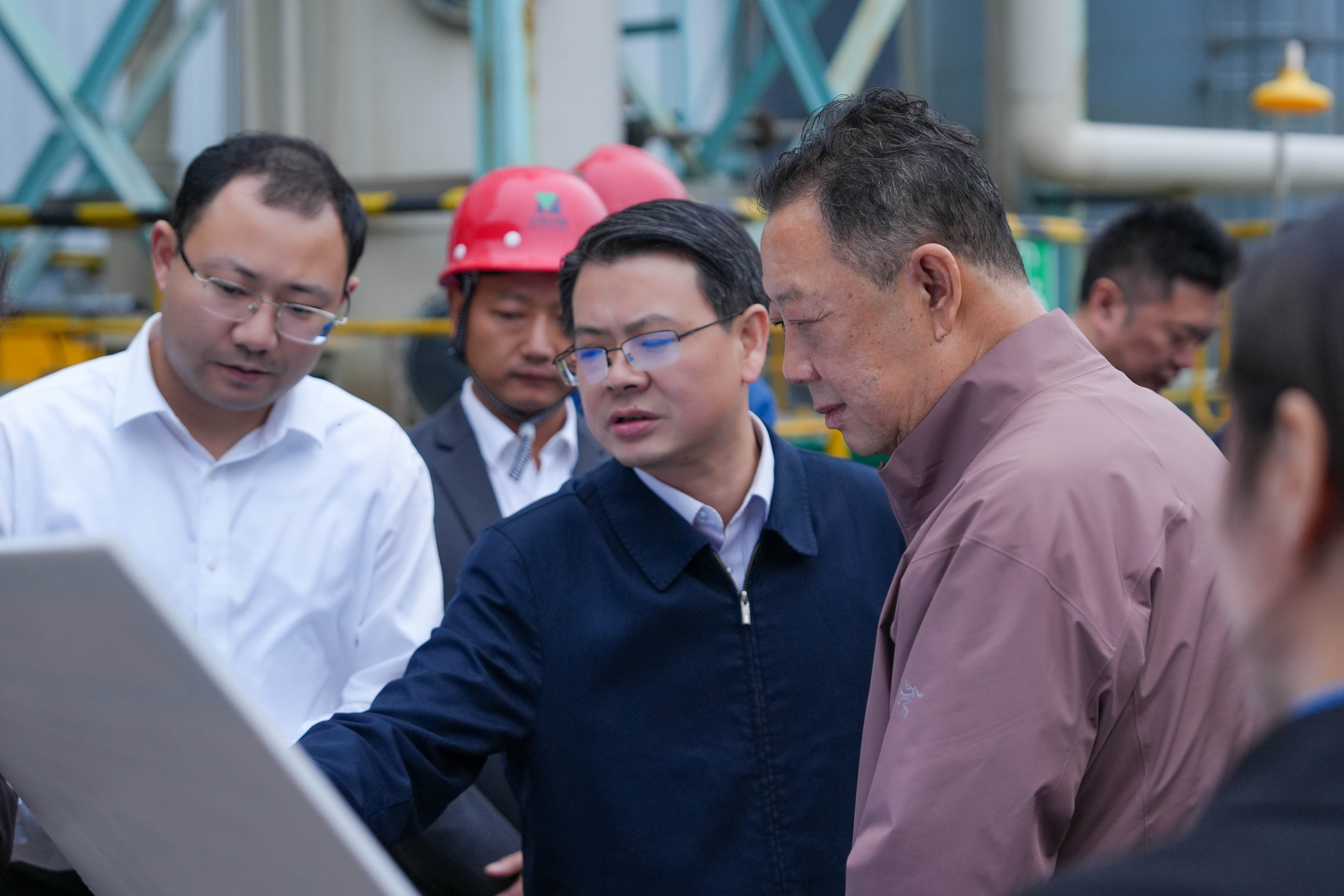 省高科協(xié)理事長(zhǎng)，省政協(xié)黨組原副書記、副主席曲木史哈一行到川威調(diào)研(圖2)