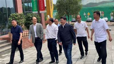 中國建筑金屬結構協(xié)會會長郝際平一行考察川威裝配式建筑