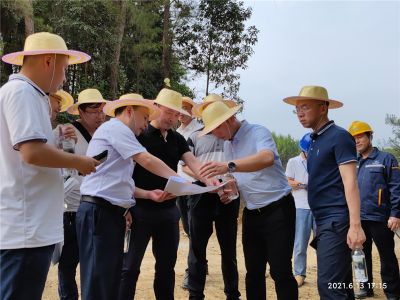 集團公司王勁董事長視察穹窿植物園建設(shè)現(xiàn)場