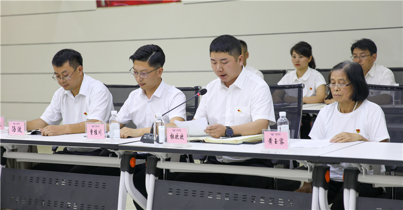 中共成渝釩鈦科技有限公司委員會(huì)召開(kāi)“鑄紅色品格 迎建黨百年”座談會(huì)(圖3)